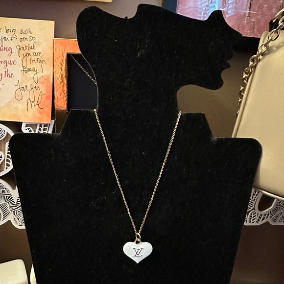 NEW LV White Enamel Heart Gold Plated Charm on Stainless Steel Chain - Picture 8 of 8